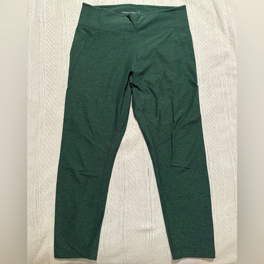 Outdoor Voices Warmup 3/4 legging - gorgeous green!!